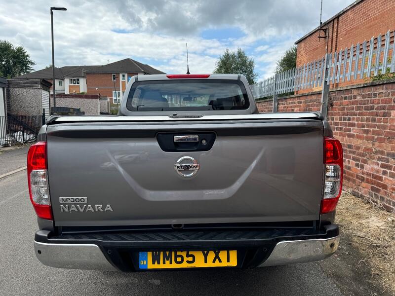NISSAN NAVARA
