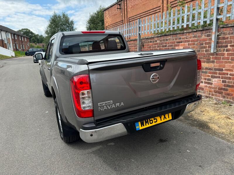 NISSAN NAVARA