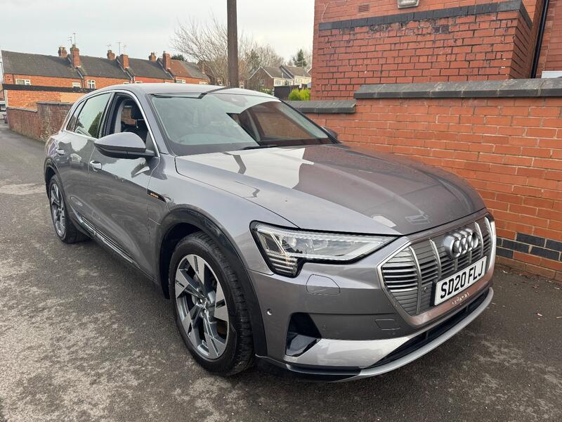 AUDI E-TRON