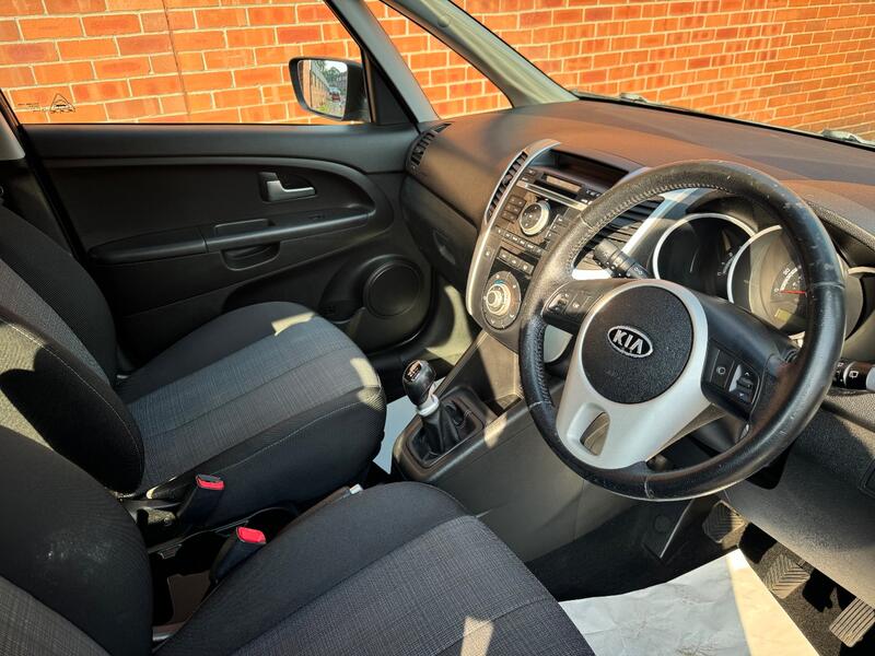 KIA VENGA