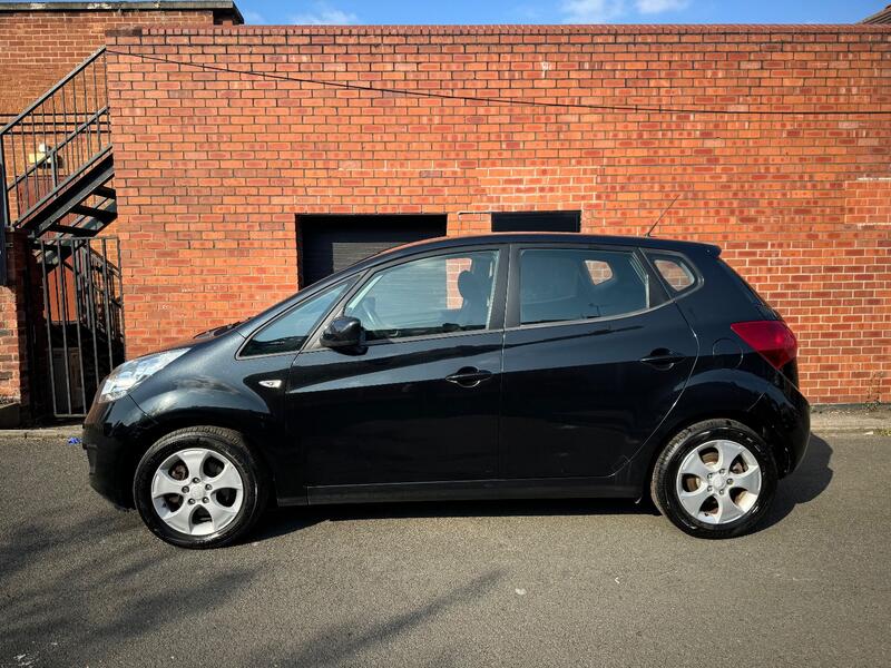KIA VENGA