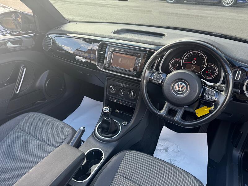VOLKSWAGEN BEETLE