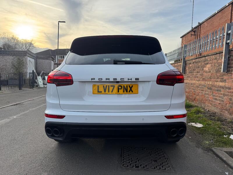 PORSCHE CAYENNE