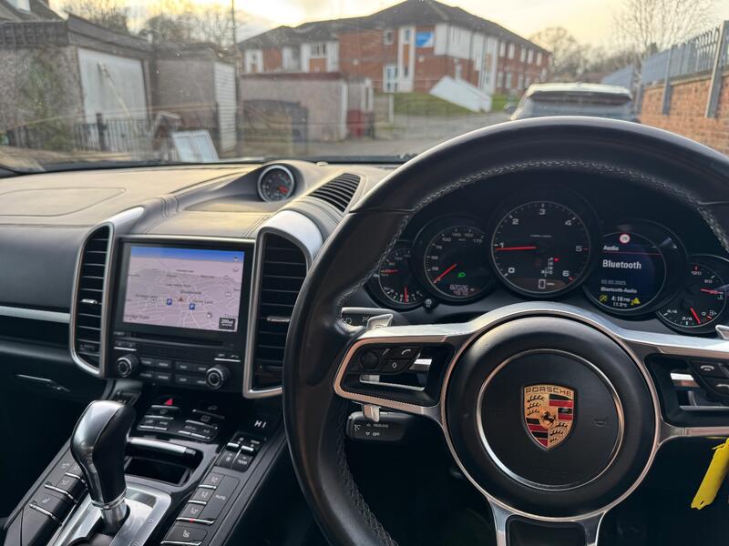 PORSCHE CAYENNE
