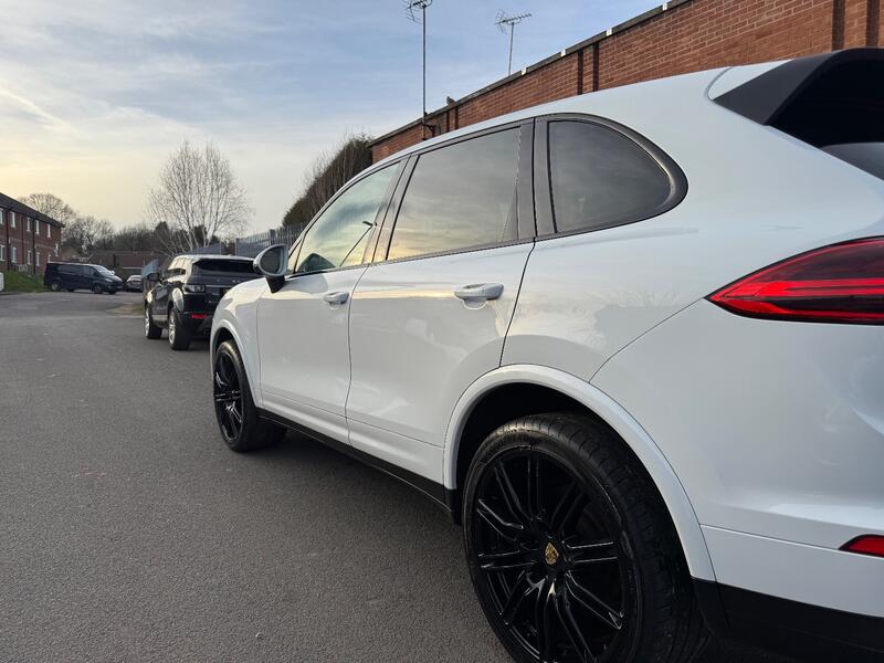 PORSCHE CAYENNE