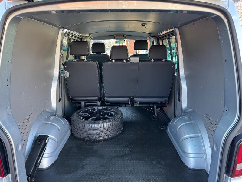 VOLKSWAGEN TRANSPORTER