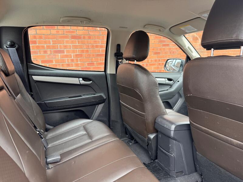 ISUZU D-MAX