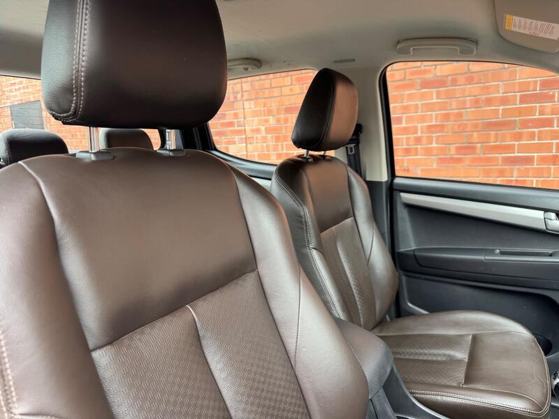 ISUZU D-MAX