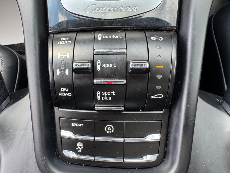 PORSCHE CAYENNE