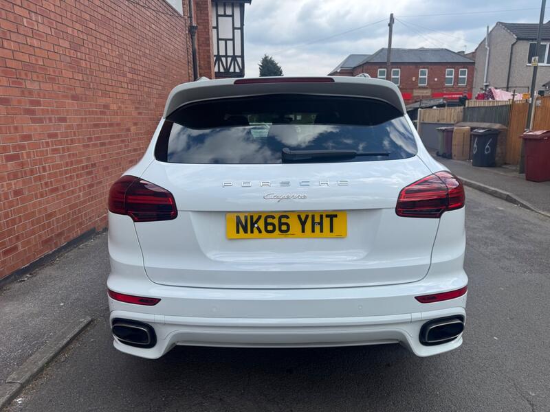 PORSCHE CAYENNE