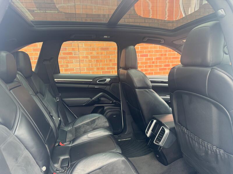 PORSCHE CAYENNE