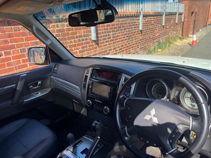 MITSUBISHI SHOGUN