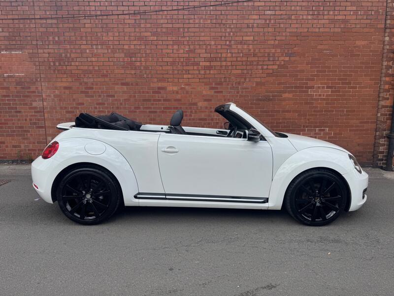 View VOLKSWAGEN BEETLE 2.0 TDI Sport