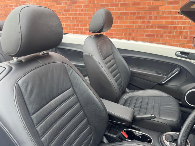 VOLKSWAGEN BEETLE