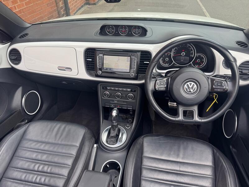 VOLKSWAGEN BEETLE