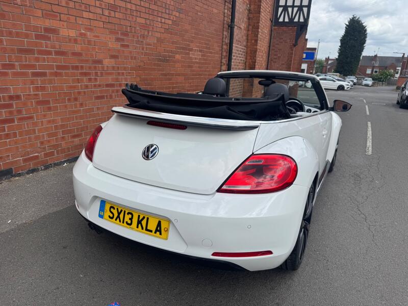 View VOLKSWAGEN BEETLE 2.0 TDI Sport