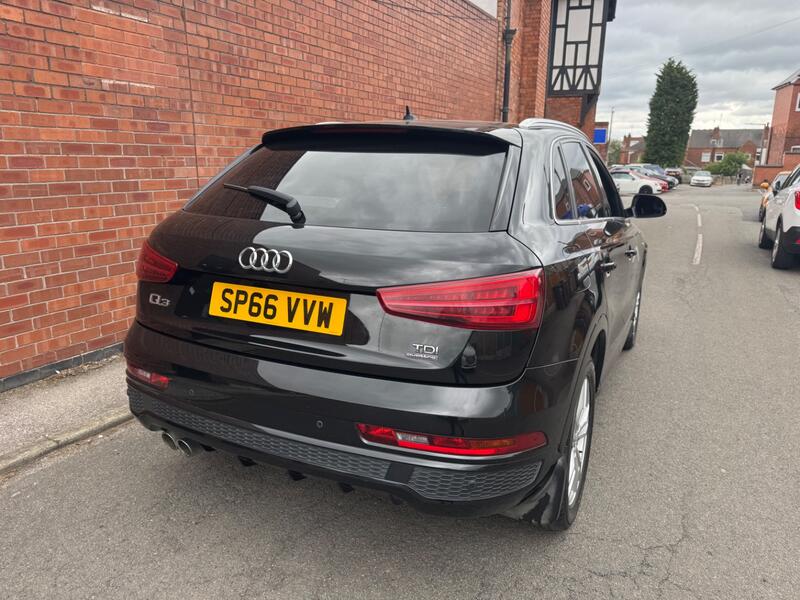 View AUDI Q3 2.0 TDI S line
