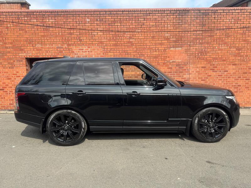 View LAND ROVER RANGE ROVER 4.4 SD V8 Vogue SE