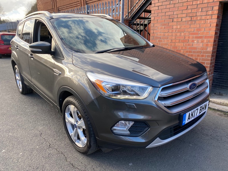 FORD KUGA